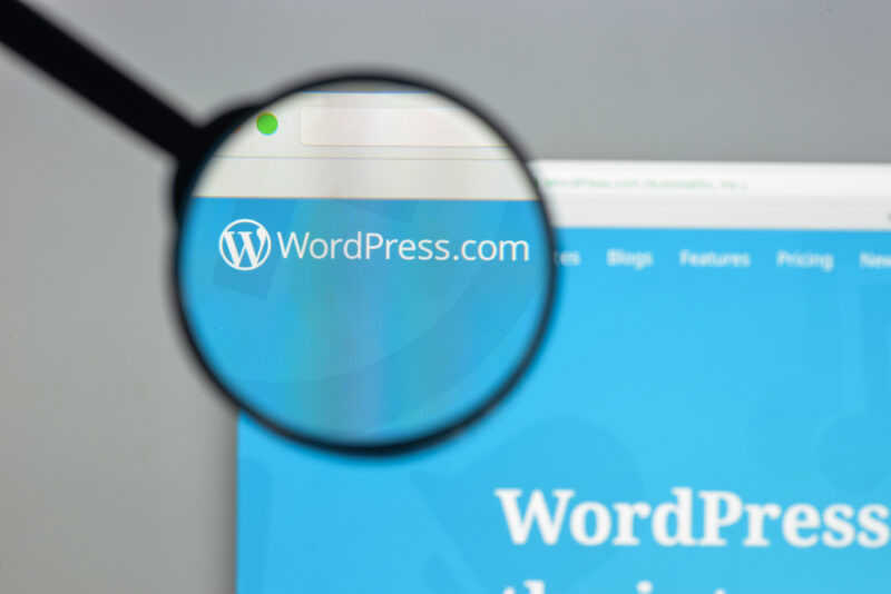 4 WordPress Plugins Every
Successful Blog Should Have
